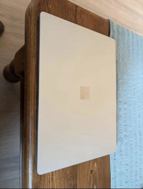Microsoft Surface Laptop 2