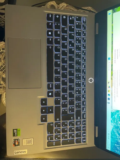 Lenovo LOQ 15 - RYZEN 7 7435HS - RTX 4060 8GB 115W - 16GB RAM - 144Hz