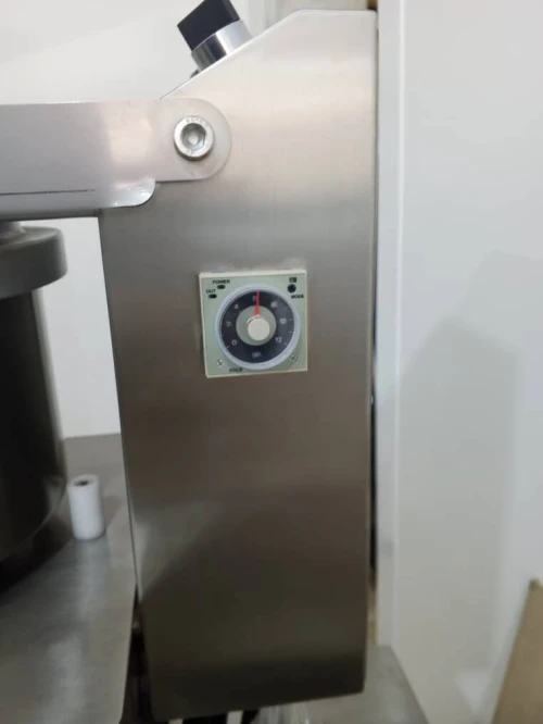 Cutter de table (couper,mixer,mélanger,pétrir) n'import quel aliment