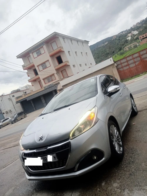 Peugeot 208 2018 Allure Facelift