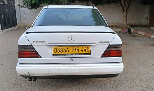 Mercedes Classe C 1995 E 250
