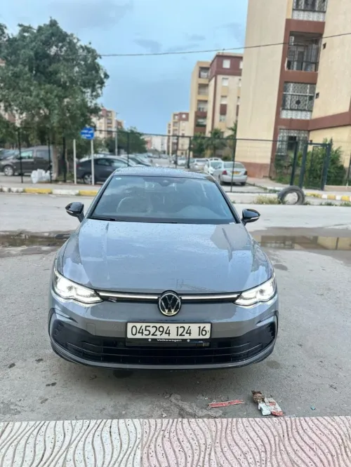 Volkswagen Golf 8 2025 R-Line