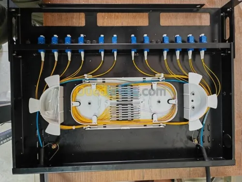 Installation et configuration et la soudure de la fibre optique 