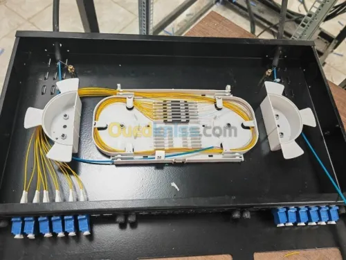 Installation et configuration et la soudure de la fibre optique 