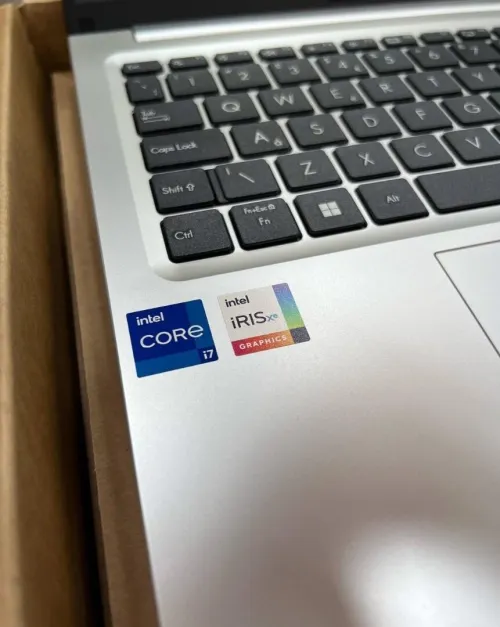 ASUS Vivobook Oled i7-13620H 16gb 1Tb neuf