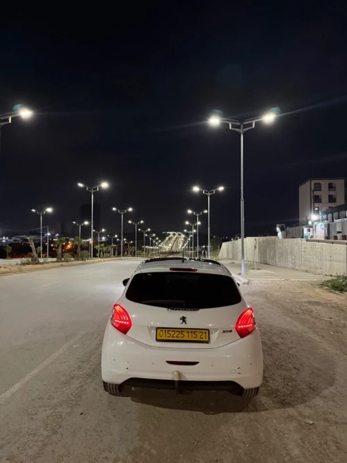 Peugeot 208 2015 Allure