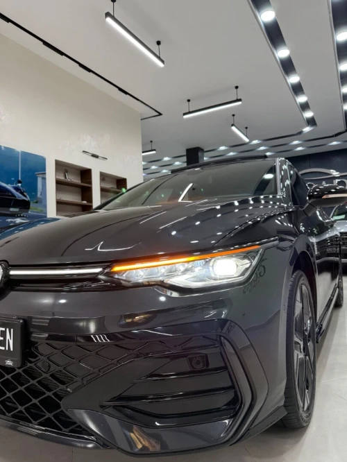 Volkswagen Golf 8,5 full option 2026 R-LINE / BLACK ÉDITION