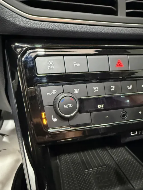 Volkswagen Tharu  2025 XR