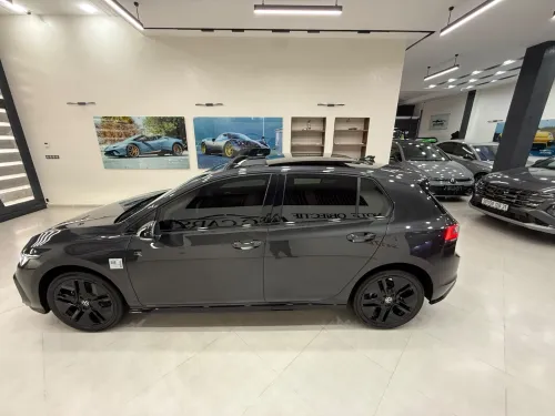 Volkswagen Golf 8,5 full option 2026 R-LINE / BLACK ÉDITION
