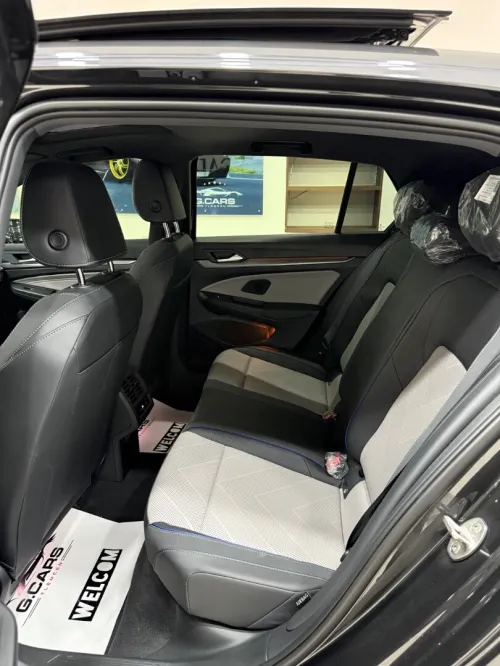 Volkswagen Golf 8,5 full option 2026 R_LINE