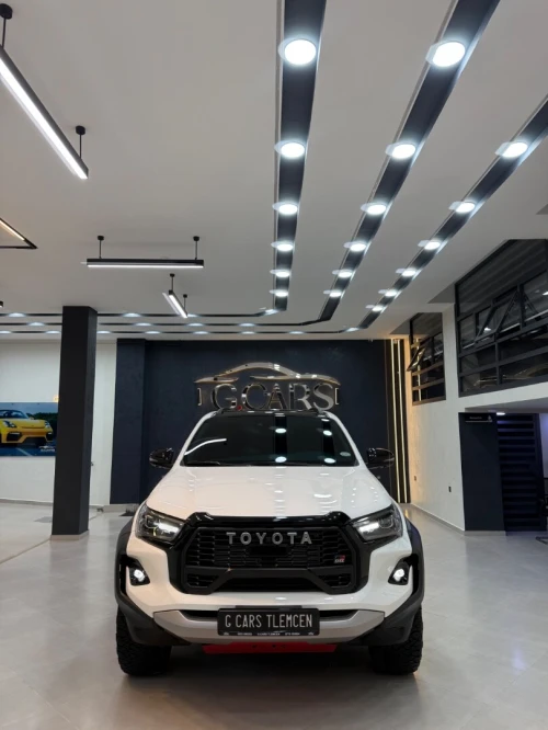 Toyota HILUX 4*4 2025 Gr sport / full option