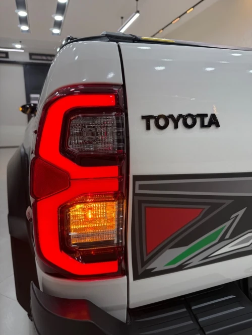 Toyota HILUX 4*4 2025 Gr sport / full option