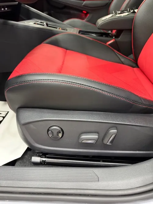 Volkswagen GOLF 8.5 FULL OPTION 2026 R-LINE BLACK ÉDITION