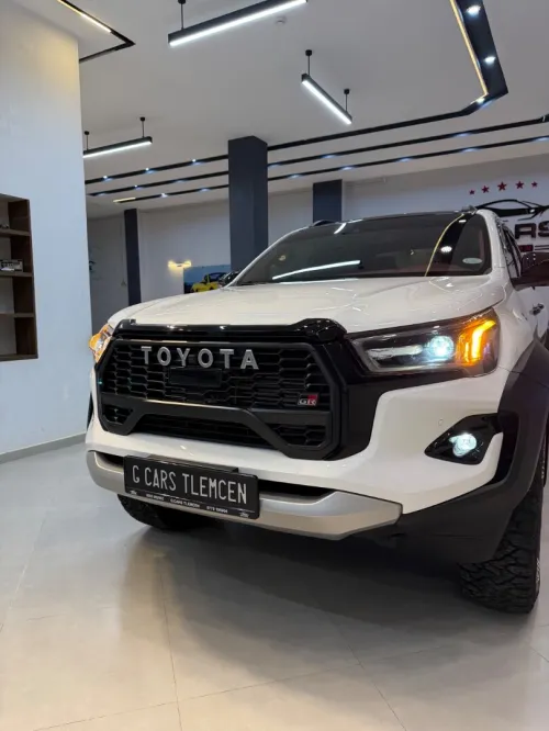 Toyota HILUX 4*4 FULL OPTION 2025 Gr sport vip
