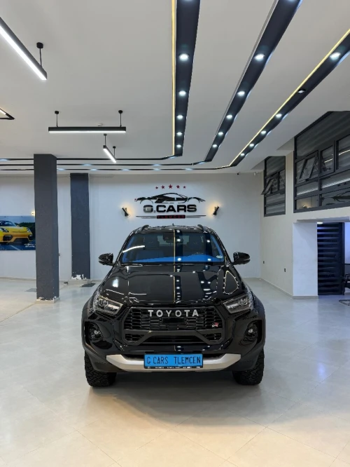 Toyota HILUX FULL OPTION 2025 GR SPORT VIP