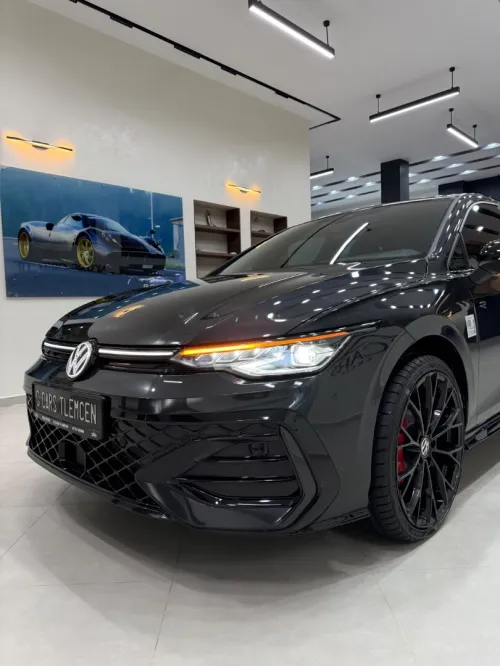Volkswagen Golf 8,5 full option 2026 R-LINE / BLACK ÉDITION