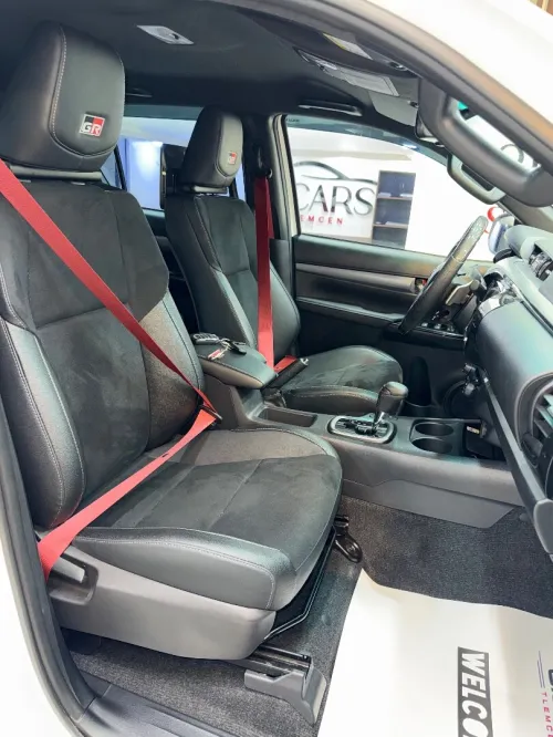 Toyota HILUX 4*4 2025 GR SPORT /FULL OPTION
