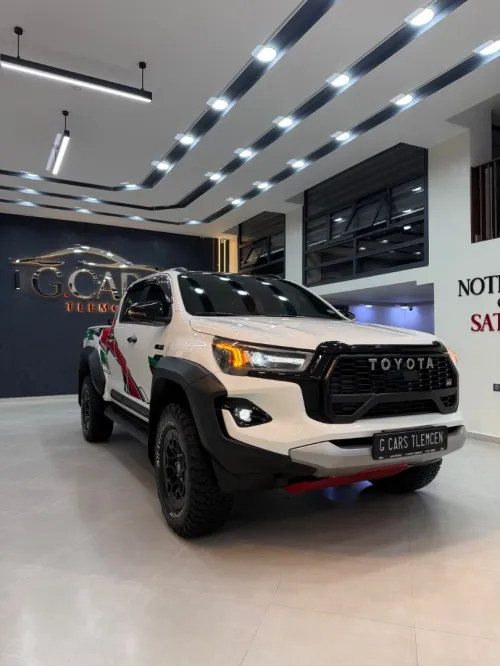 Toyota HILUX 4*4 2025 Gr sport / full option