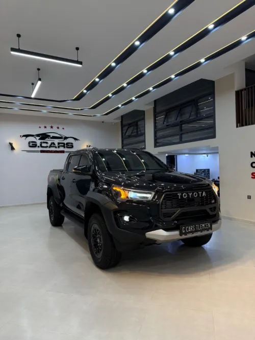 Toyota HILUX FULL OPTION 2025 Gr sport 4*4