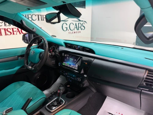 Toyota HILUX 4*4 2025 Gr sport / full option