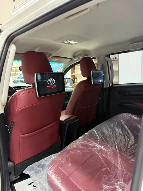 Toyota Revo  2025 HILUX FULL OPTION 4*4