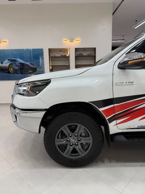 Toyota Revo  2025 HILUX FULL OPTION 4*4