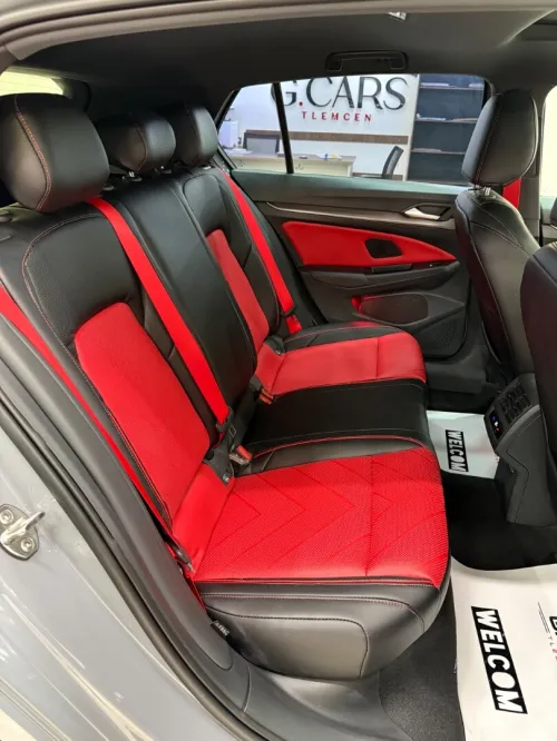 Volkswagen GOLF 8.5 FULL OPTION 2026 R-LINE BLACK ÉDITION