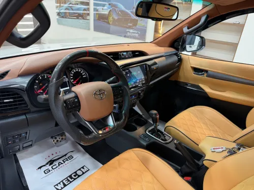 Toyota HILUX FULL OPTION 2025 GR - SPORT / VIP