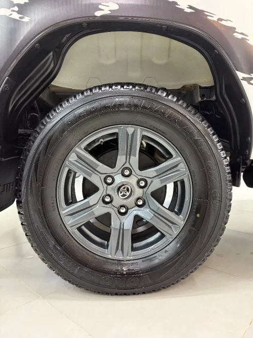 Toyota Revo  2025 HILUX FULL OPTION 4*4