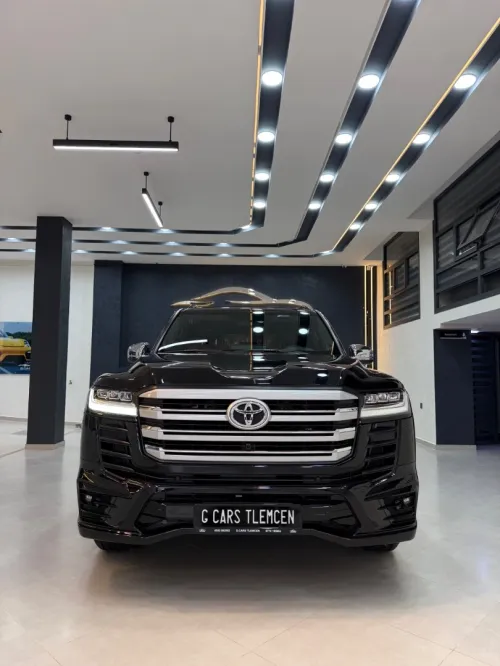 Toyota Land Cruiser  2025 VX-R / LC 300 FULL OPTION