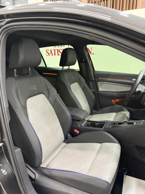 Volkswagen Golf 8,5 full option 2026 R_LINE