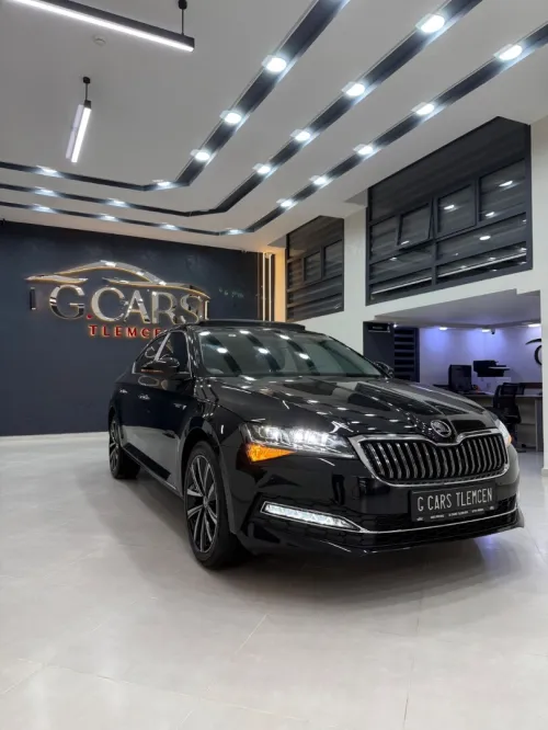 Skoda Superb 2025 Luxury