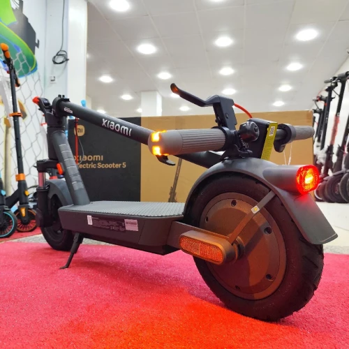 Trottinette Électrique Trotinette Xiaomi 5 i Jamais Utilisé