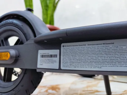 Trottinette Électrique Trotinette Xiaomi Essential I Faible kilométrage!