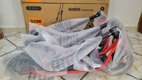 Trottinette Électrique Trotinette Ninebot D28E i Jamais Utilisé i PROMOTION!