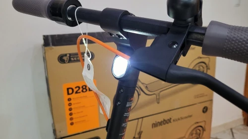 Trottinette Électrique Trotinette Ninebot D28E i Jamais Utilisé i PROMOTION!