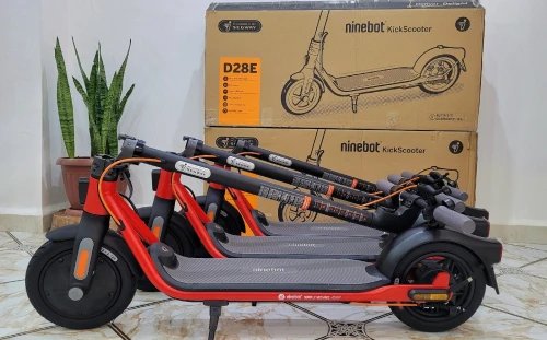 Trottinette Électrique Trotinette Ninebot D28E i Jamais Utilisé i PROMOTION!