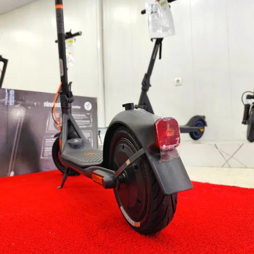 Trottinette Électrique Trotinette Ninebot F2 PLUS i PRIX CHOC!