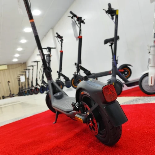 Trottinette Électrique Trotinette Ninebot F25 i PRIX CHOC!
