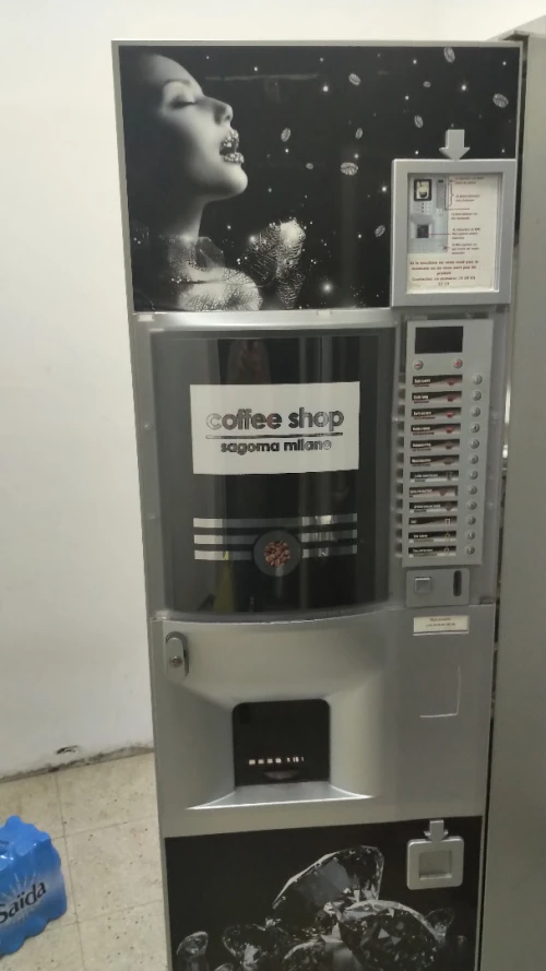 Distributeur automatique a café