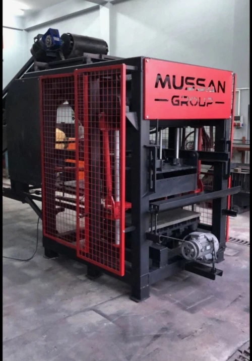 Électricien industrielle machine