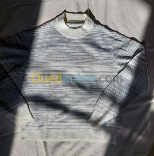 Pull standard de très bonne qualité 