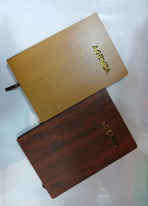 agenda en bois
