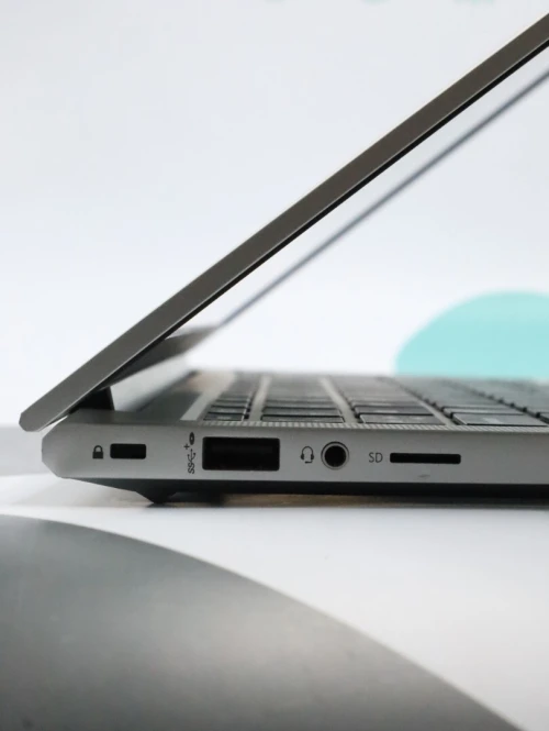 LAPTOP Hp ELITEBOOK 430 G8 , I5-1135G7 , 8GB 256GB SSD , 13.3" 