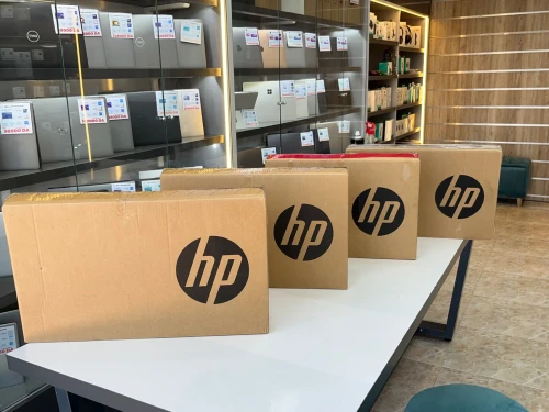 LAPTOP HP ELITEBOOK 840 G10 I7-13eme 16GB RAM 512GB SSD ECRAN 14" FHD NEUF 
