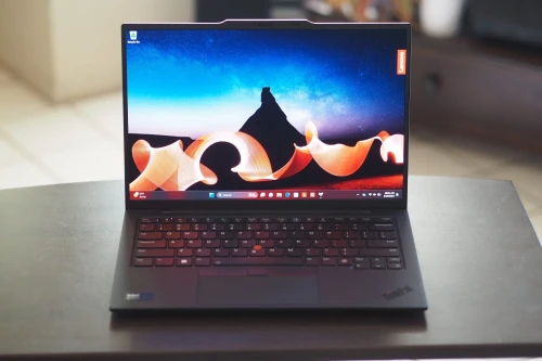 LAPTOP LENOVO THINKPAD X1 CARBON GEN 12 ULTRA 7 64GB 1TB 14 NEUF