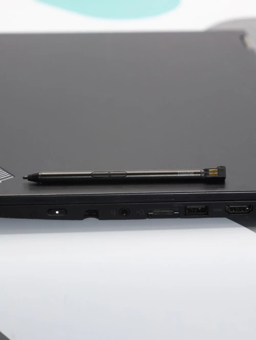 LAPTOP LENOVO THINKPAD YOGA X380 , I5-8250U , 8GB 256GB SSD , 13.3" FHD X360 TACTILE