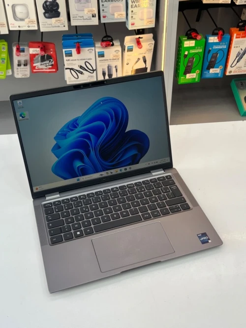 LAPTOP DELL LATITUDE 7440 I5-1345U 16GB RAM 256GB SSD ECRAN 14" TACTILE FHD 