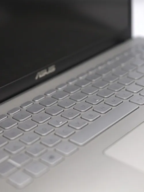 LAPTOP ASUS I5-8th GEN 12Gb RAM 128Gb ssd 1T hdd 