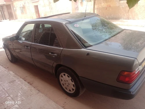 Mercedes 124 1988 124